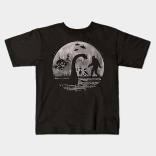 Bigfoot Loch Ness Monster And Aliens Kids T-Shirt